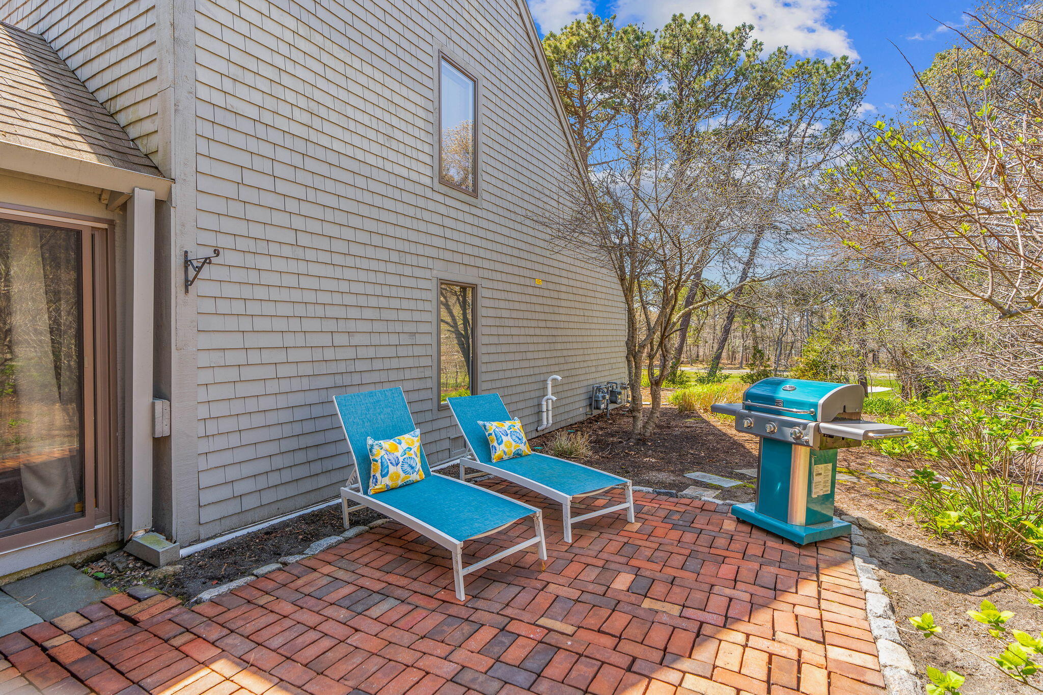 39 Mashie Circle Mashpee MA 02649