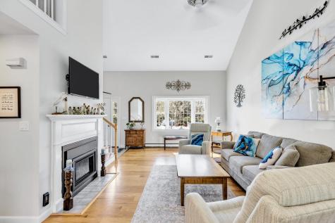 3 Melville Court Bourne MA 02559