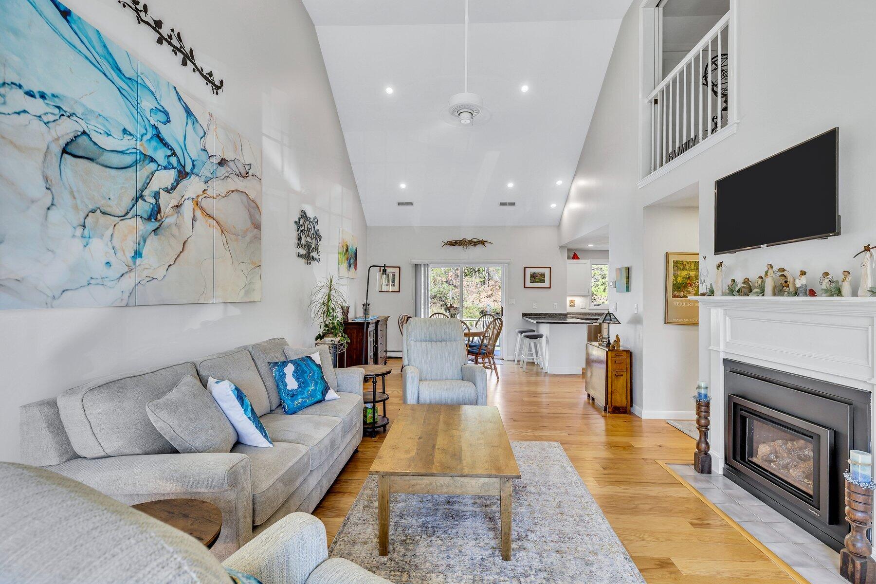 3 Melville Court Bourne MA 02559