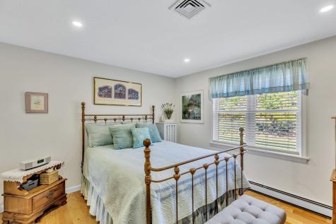 3 Melville Court Bourne MA 02559