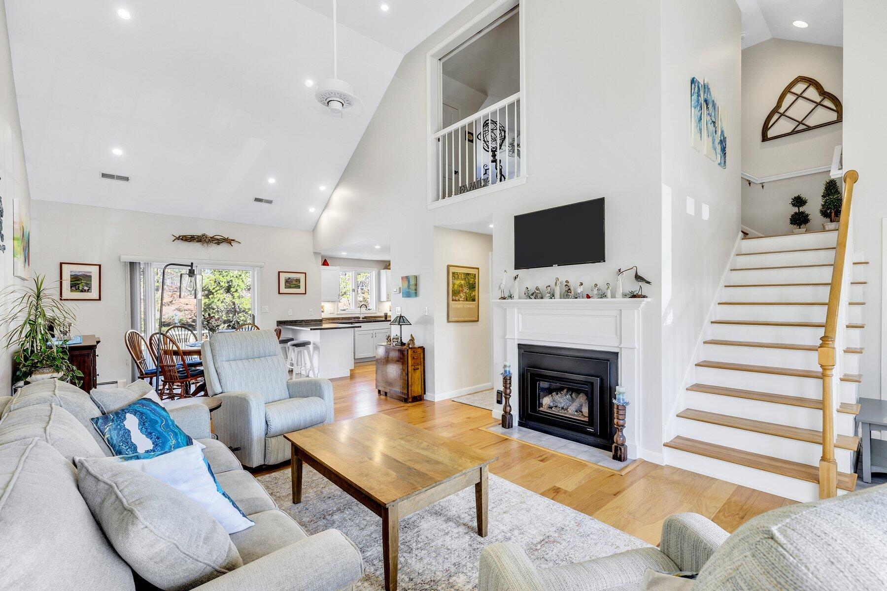 3 Melville Court Bourne MA 02559
