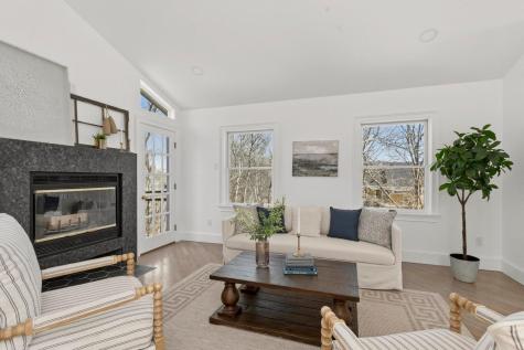 86 Harry Kemp Way MA 02657