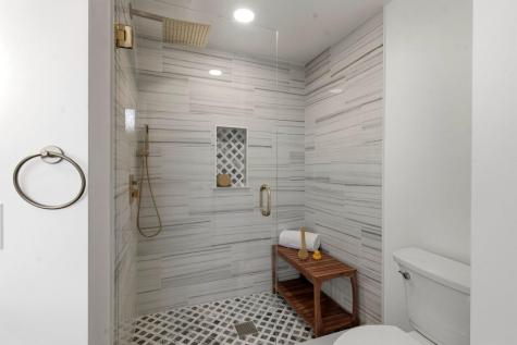 86 Harry Kemp Way MA 02657