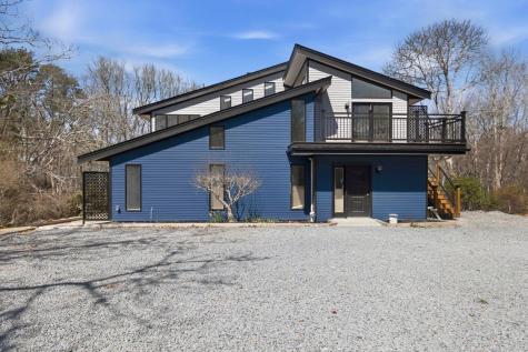 86 Harry Kemp Way MA 02657