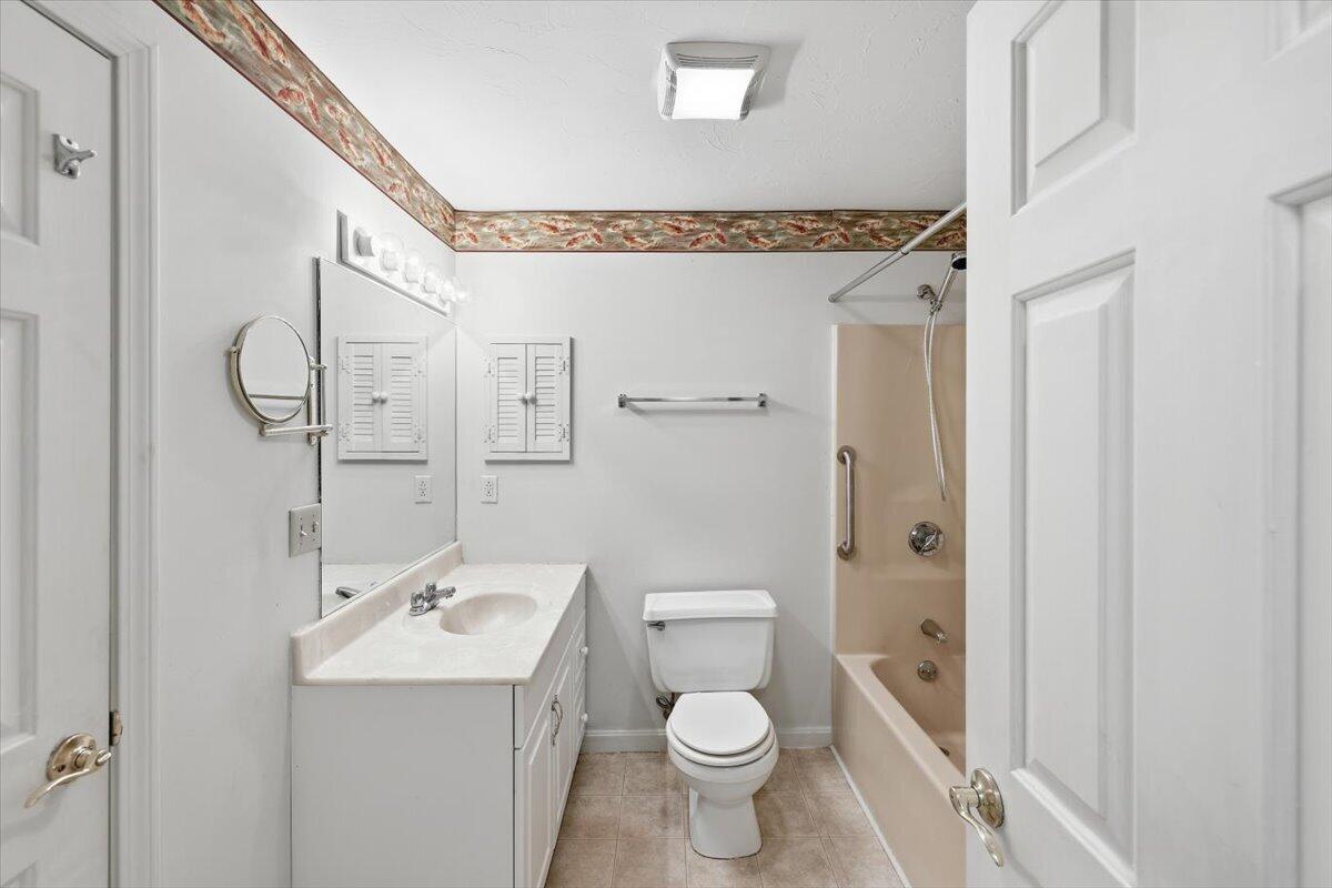 18 Woodview Drive Falmouth MA 02540