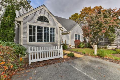 28 Gold Leaf Lane Mashpee MA 02649