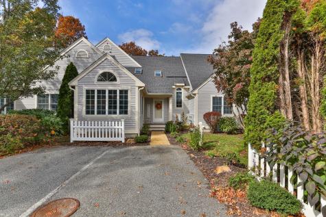 28 Gold Leaf Lane Mashpee MA 02649