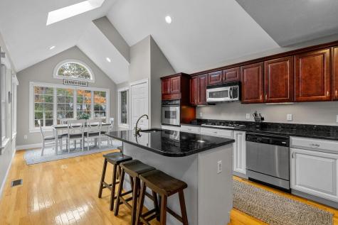 28 Gold Leaf Lane Mashpee MA 02649