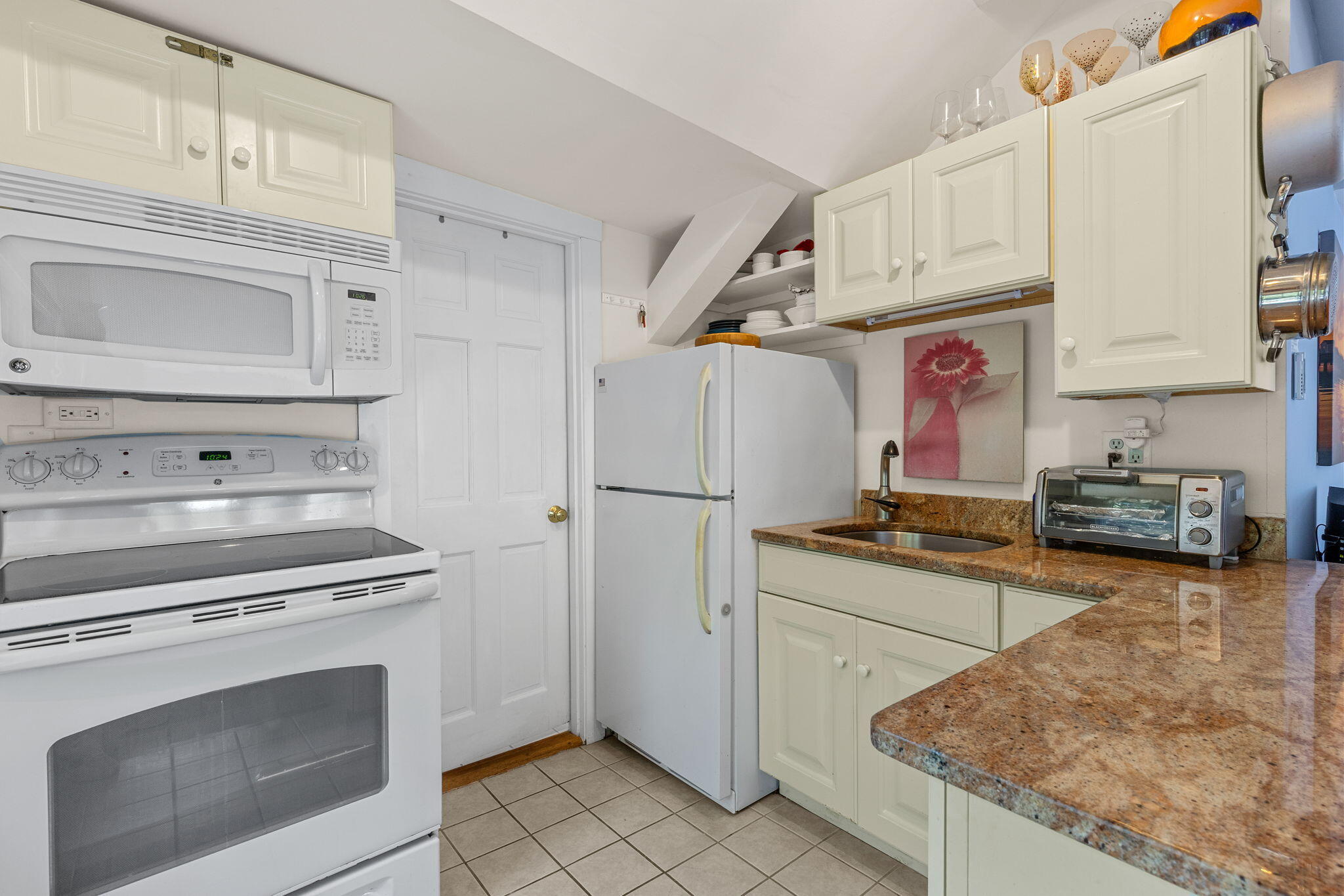 15 Cottage Street Provincetown MA 02657