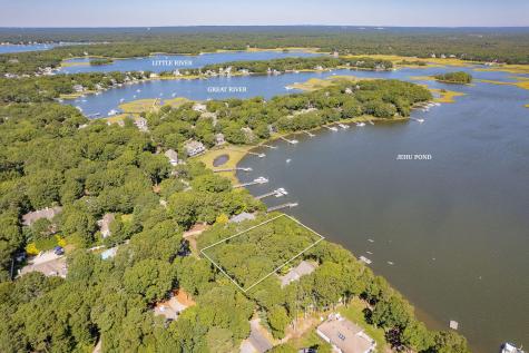 71 Tide Run Mashpee MA 02649