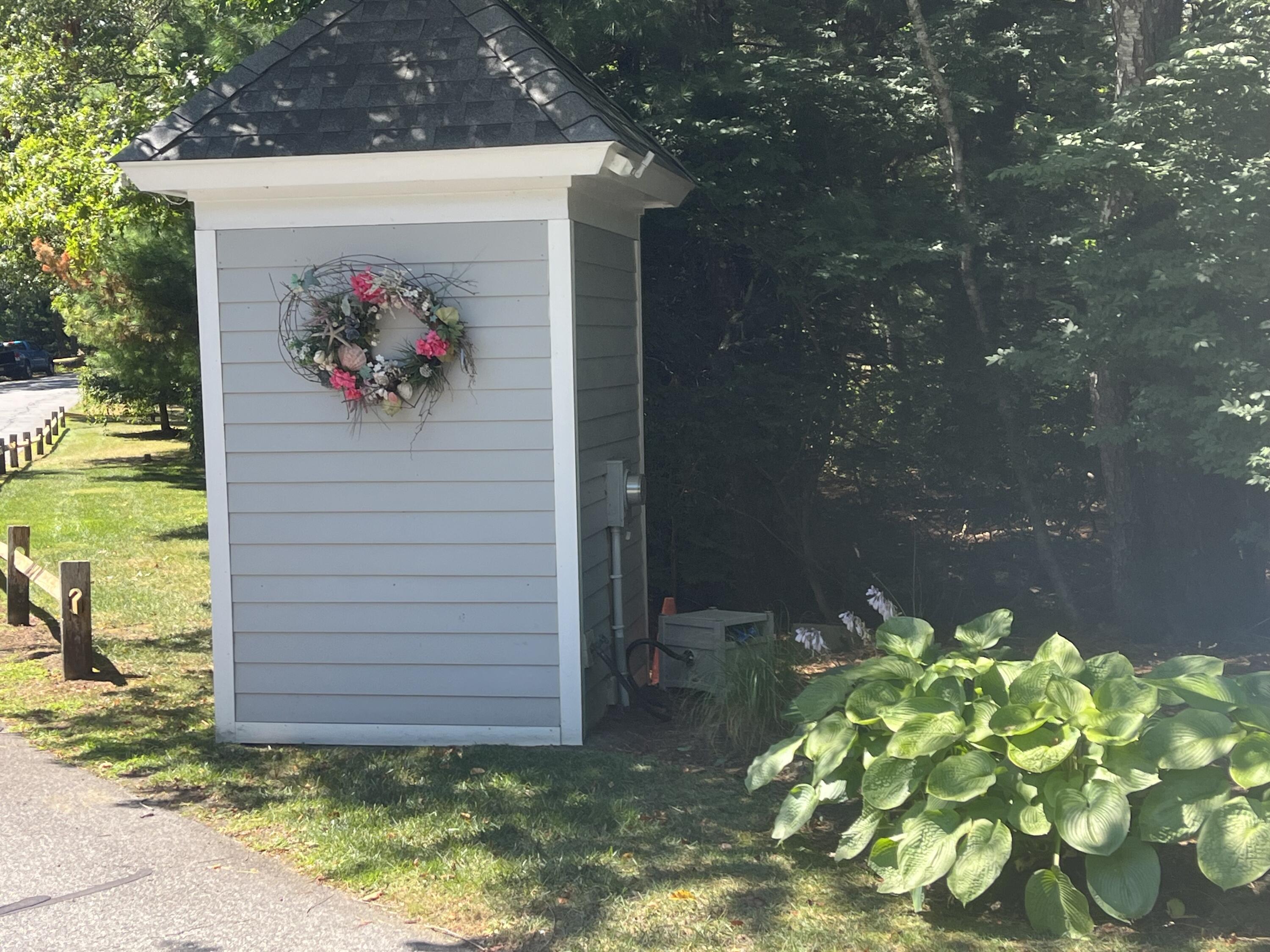 10 Shadbush Circle Mashpee MA 02649