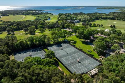 7 Overview Lane Oak Bluffs MA 02557