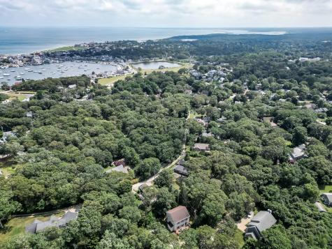7 Highland Avenue Vineyard Haven MA 02568