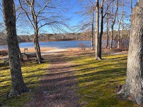 11 Makepeace Lane Yarmouth MA 02673