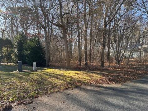 11 Makepeace Lane Yarmouth MA 02673