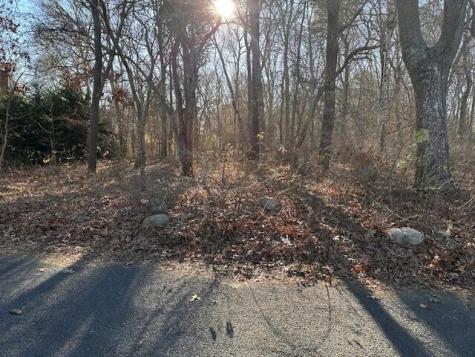 11 Makepeace Lane Yarmouth MA 02673