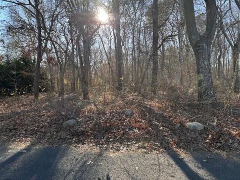 11 Makepeace Lane Yarmouth MA 02673