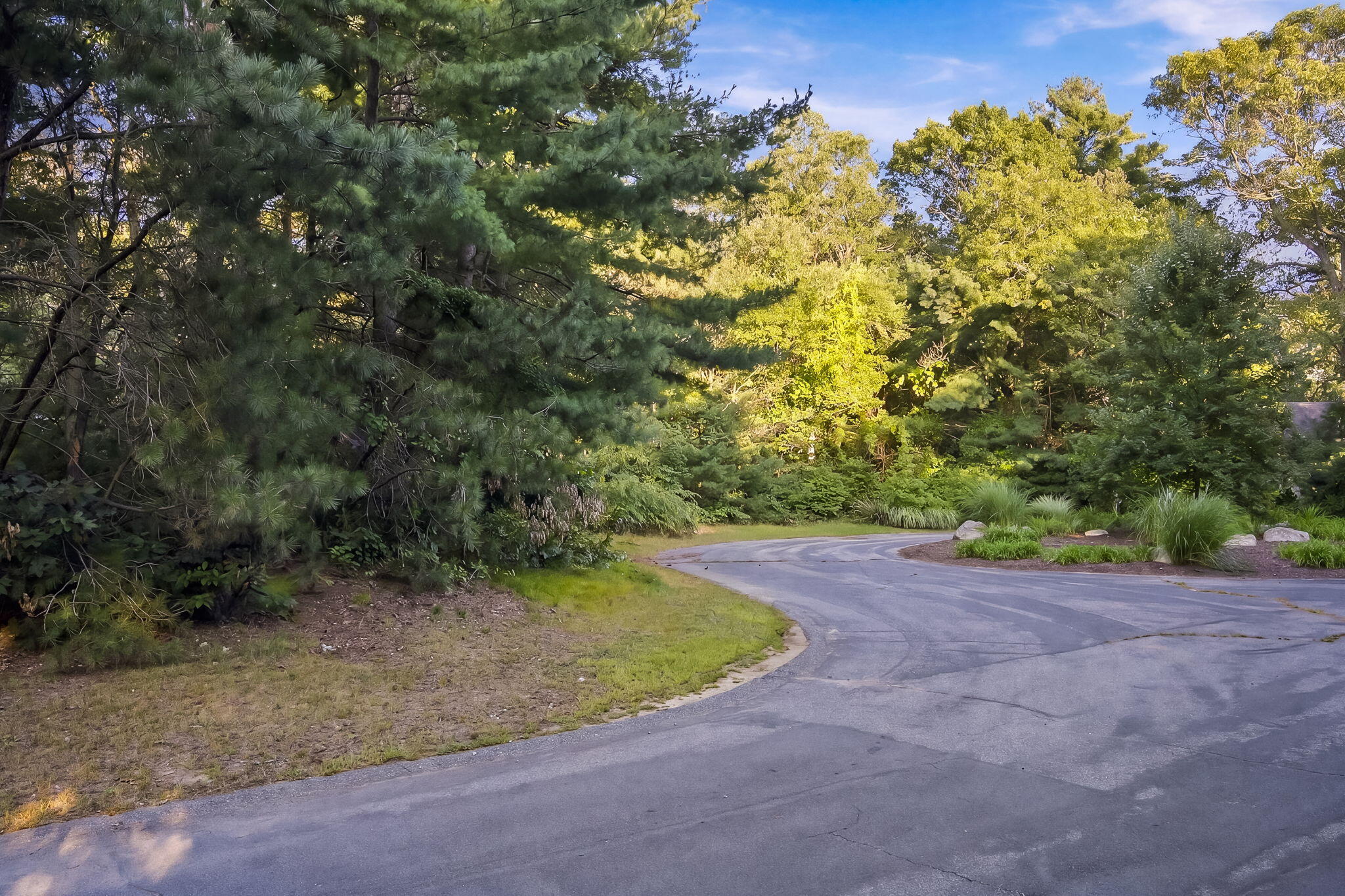 4 Haleys Way Forestdale MA 02644