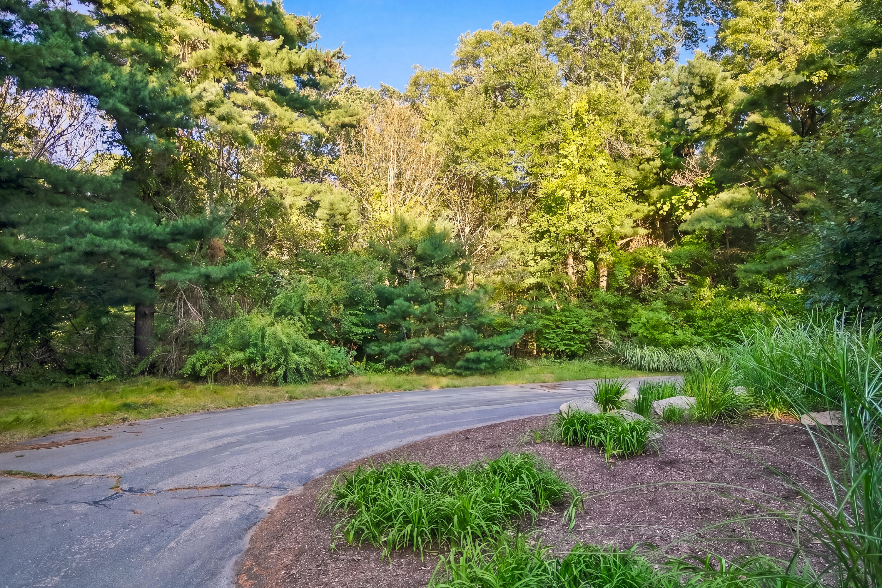 4 Haleys Way Forestdale MA 02644
