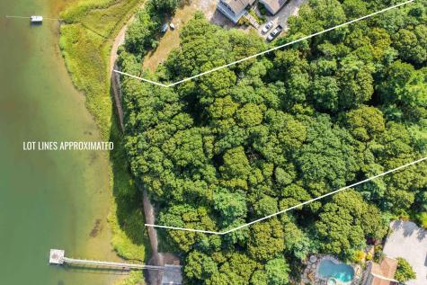 221 Scraggy Neck Road Cataumet MA 02534