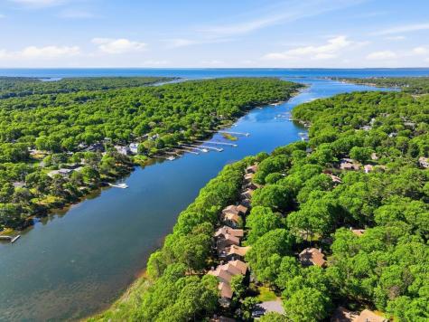 0 Juliannas Way Falmouth MA 02536
