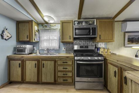 2 5th Avenue Bourne MA 02532