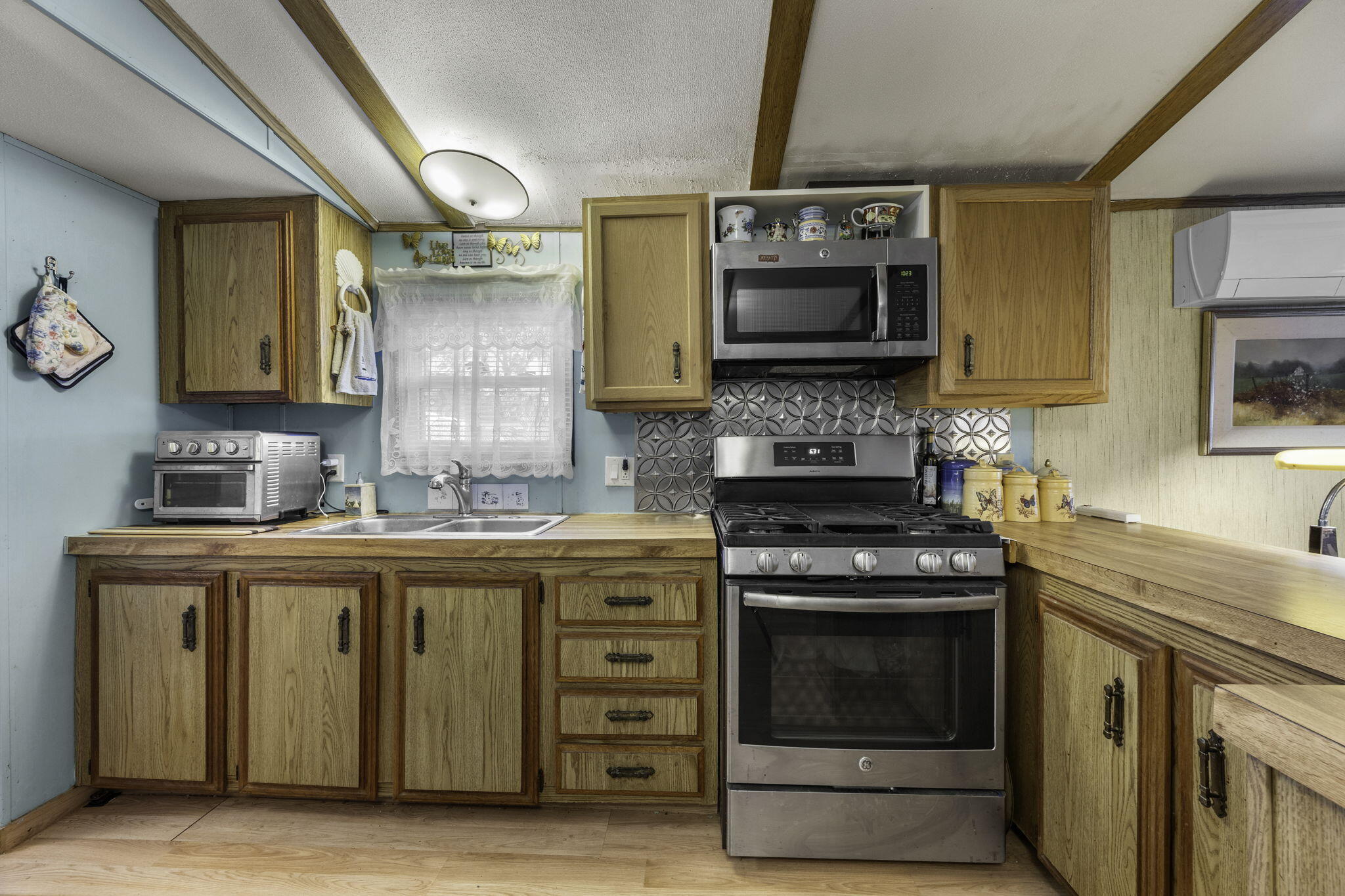 2 5th Avenue Bourne MA 02532