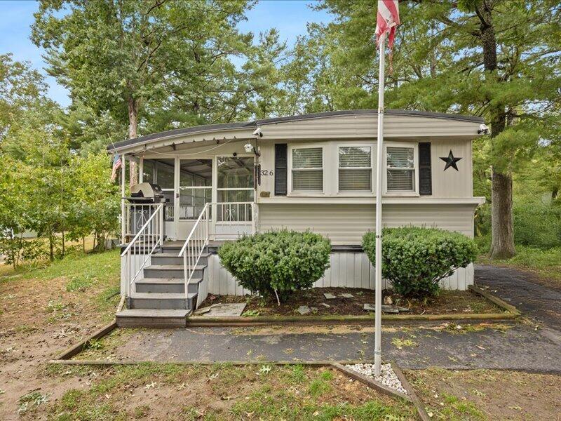 32-6 S Mdw Village Carver MA 02330