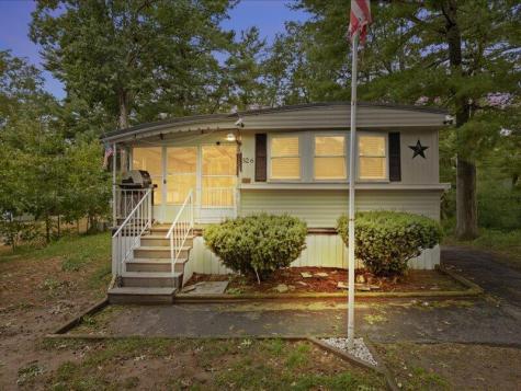 32-6 S Mdw Village Carver MA 02330