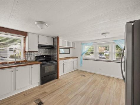 32-6 S Mdw Village Carver MA 02330