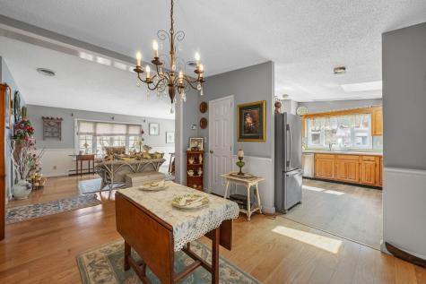 23 Green Holly Drive Kingston MA 02364