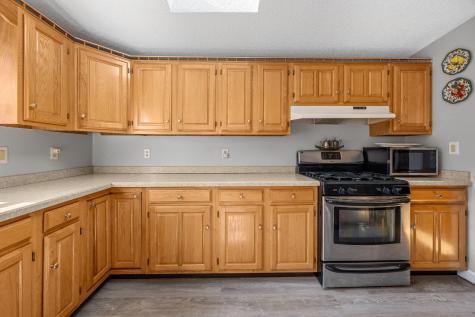 23 Green Holly Drive Kingston MA 02364