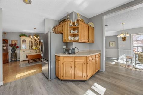 23 Green Holly Drive Kingston MA 02364