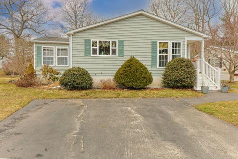 23 Green Holly Drive Kingston MA 02364