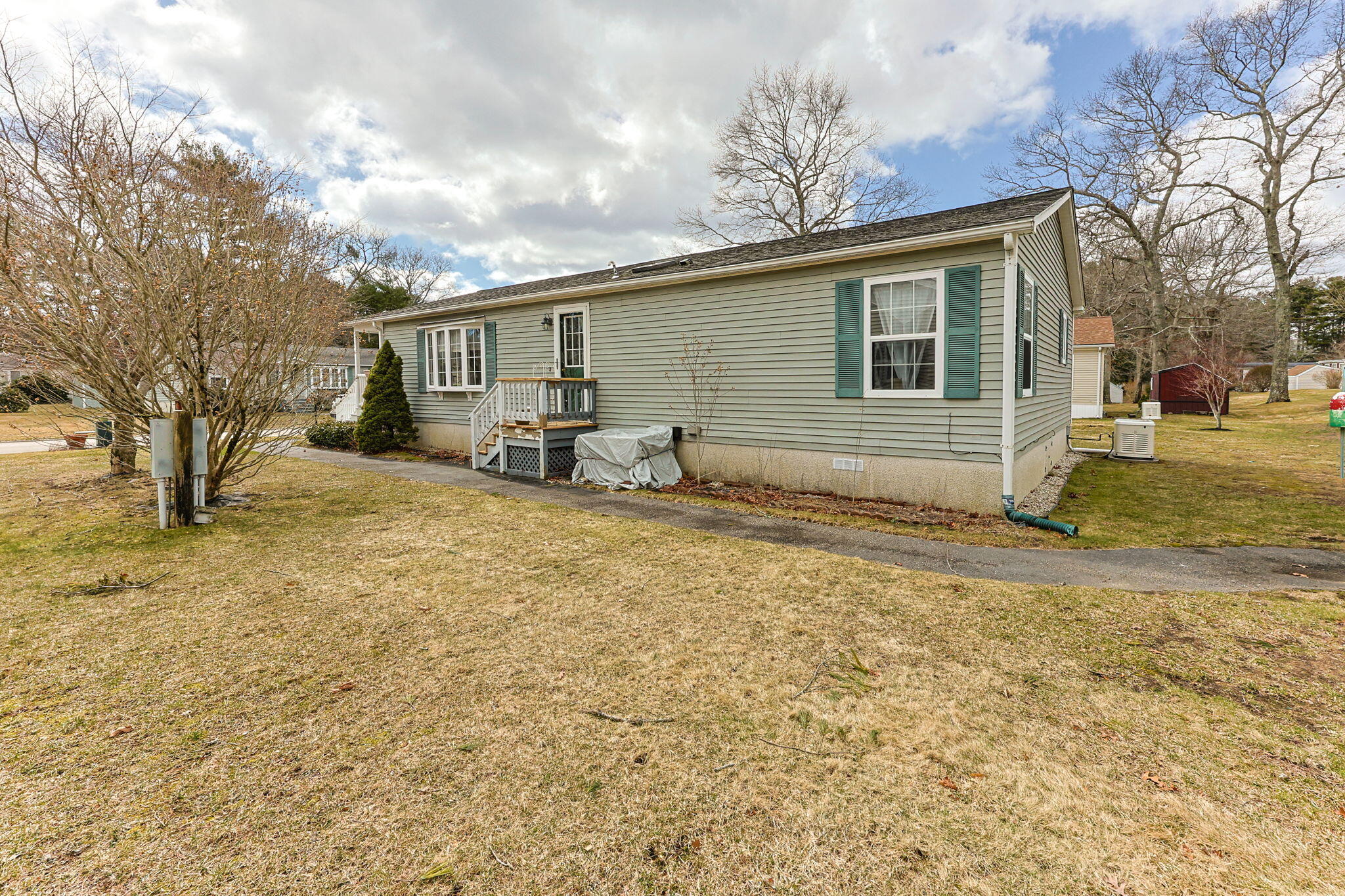 23 Green Holly Drive Kingston MA 02364