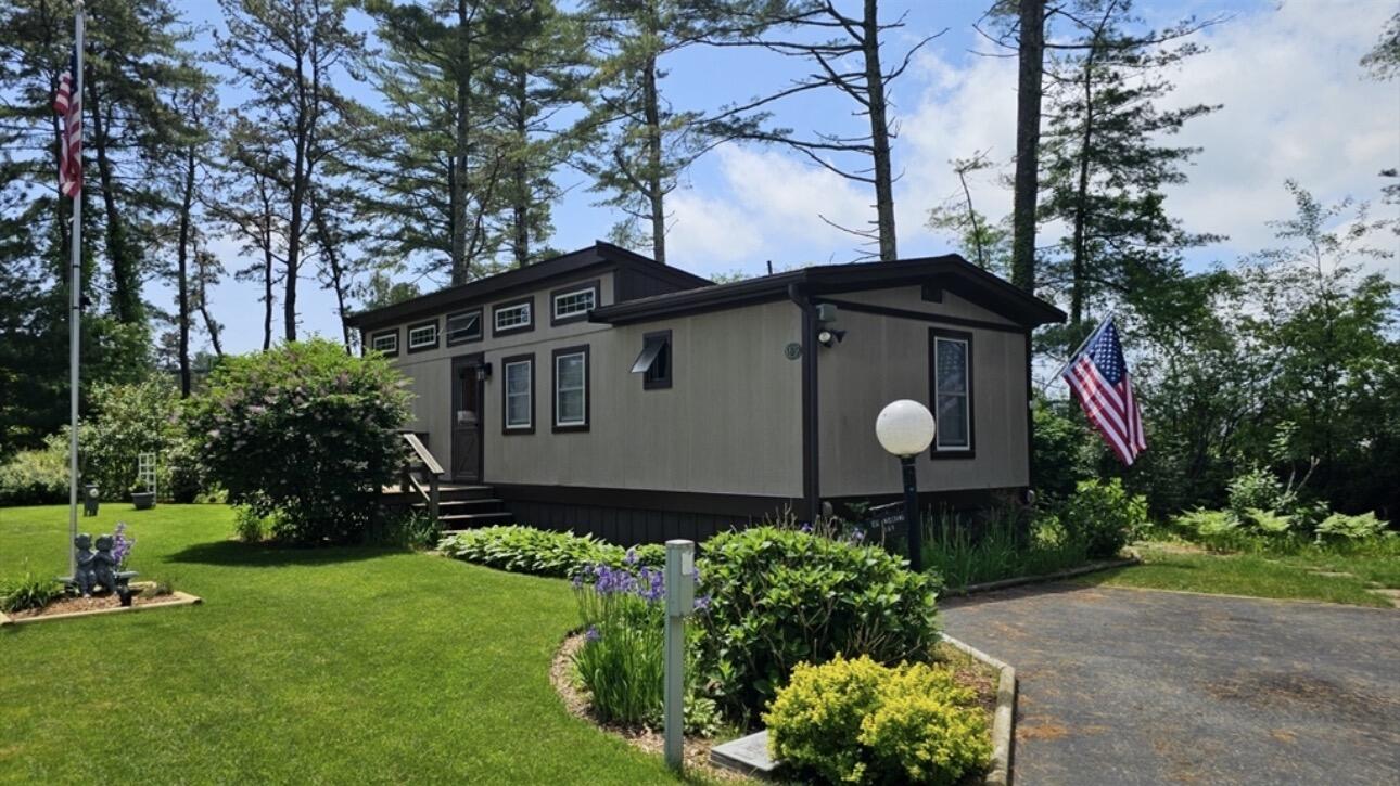 189 Pine View Terrace Wareham MA 02576