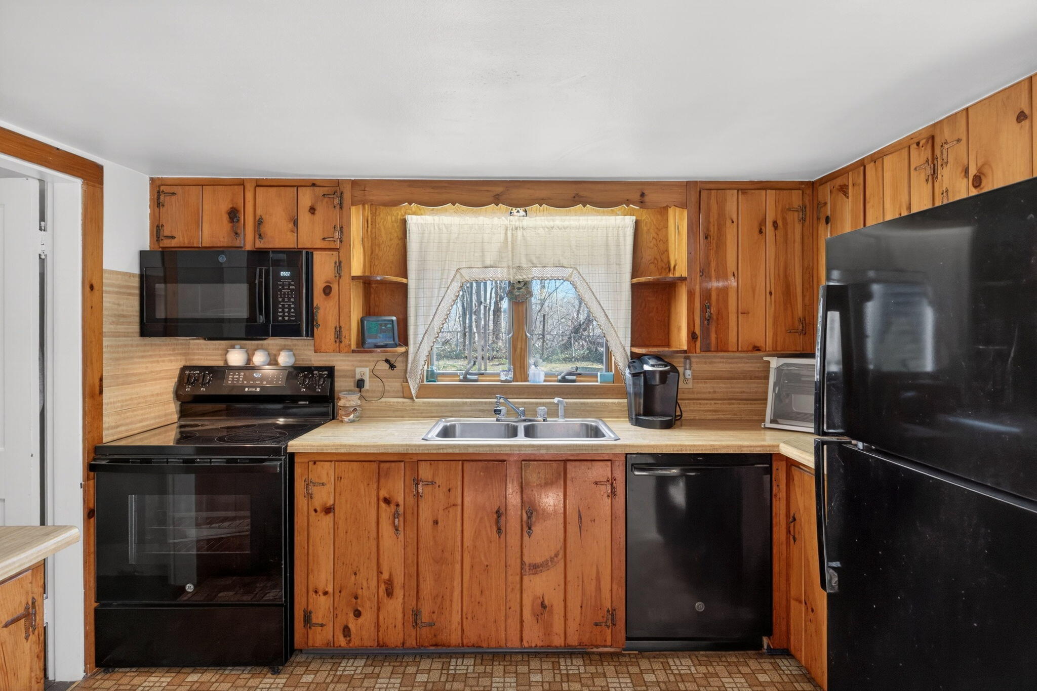 31 Conant Street Provincetown MA 02657