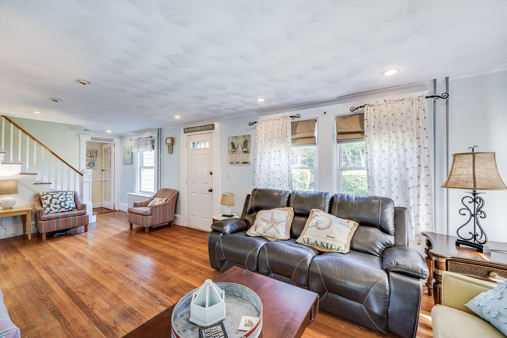 281 Gosnold Street Barnstable MA 02601