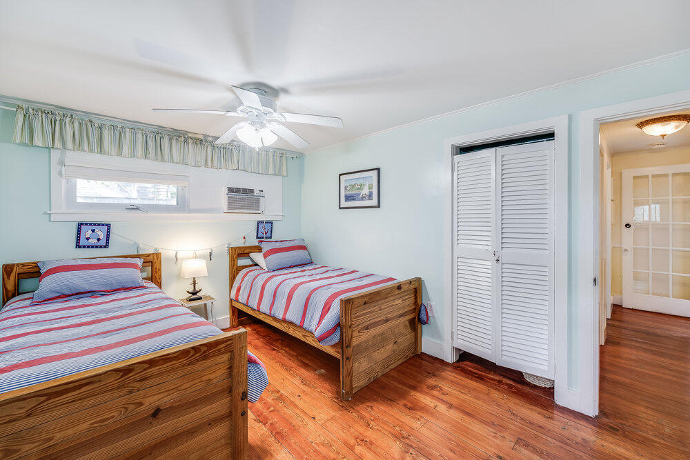 281 Gosnold Street Barnstable MA 02601