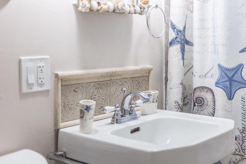 281 Gosnold Street Barnstable MA 02601