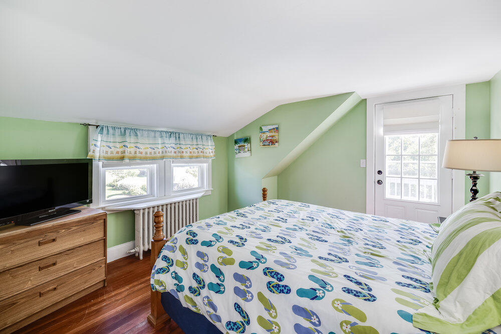 281 Gosnold Street Barnstable MA 02601