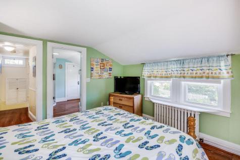 281 Gosnold Street Barnstable MA 02601