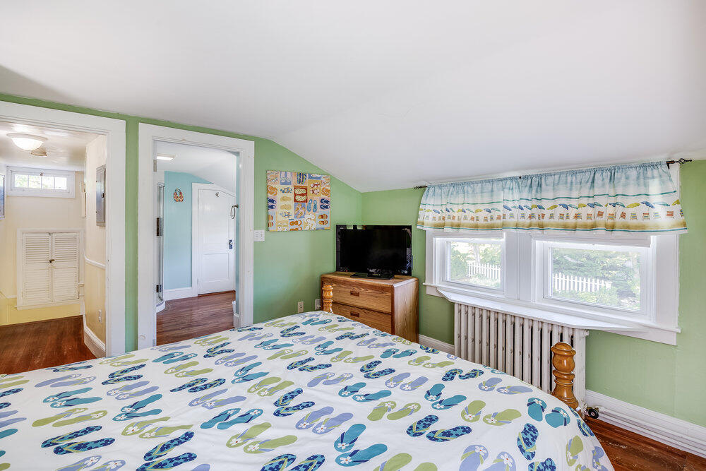 281 Gosnold Street Barnstable MA 02601