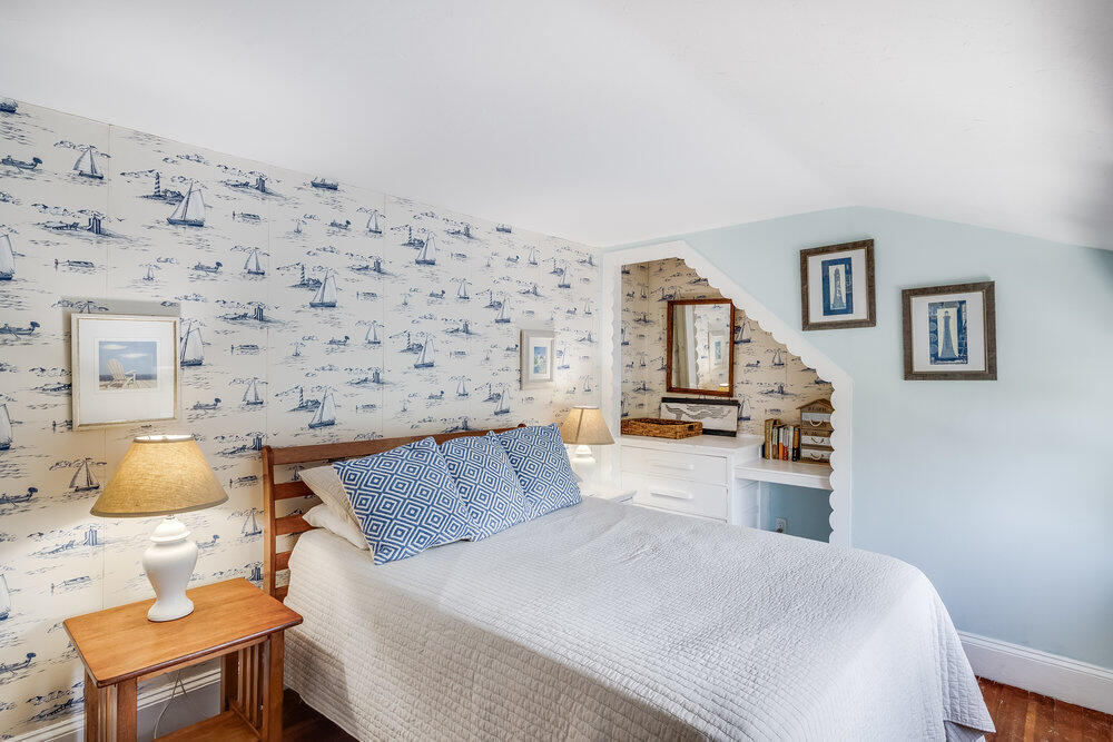 281 Gosnold Street Barnstable MA 02601