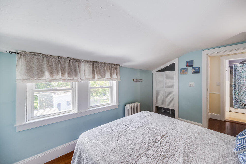 281 Gosnold Street Barnstable MA 02601