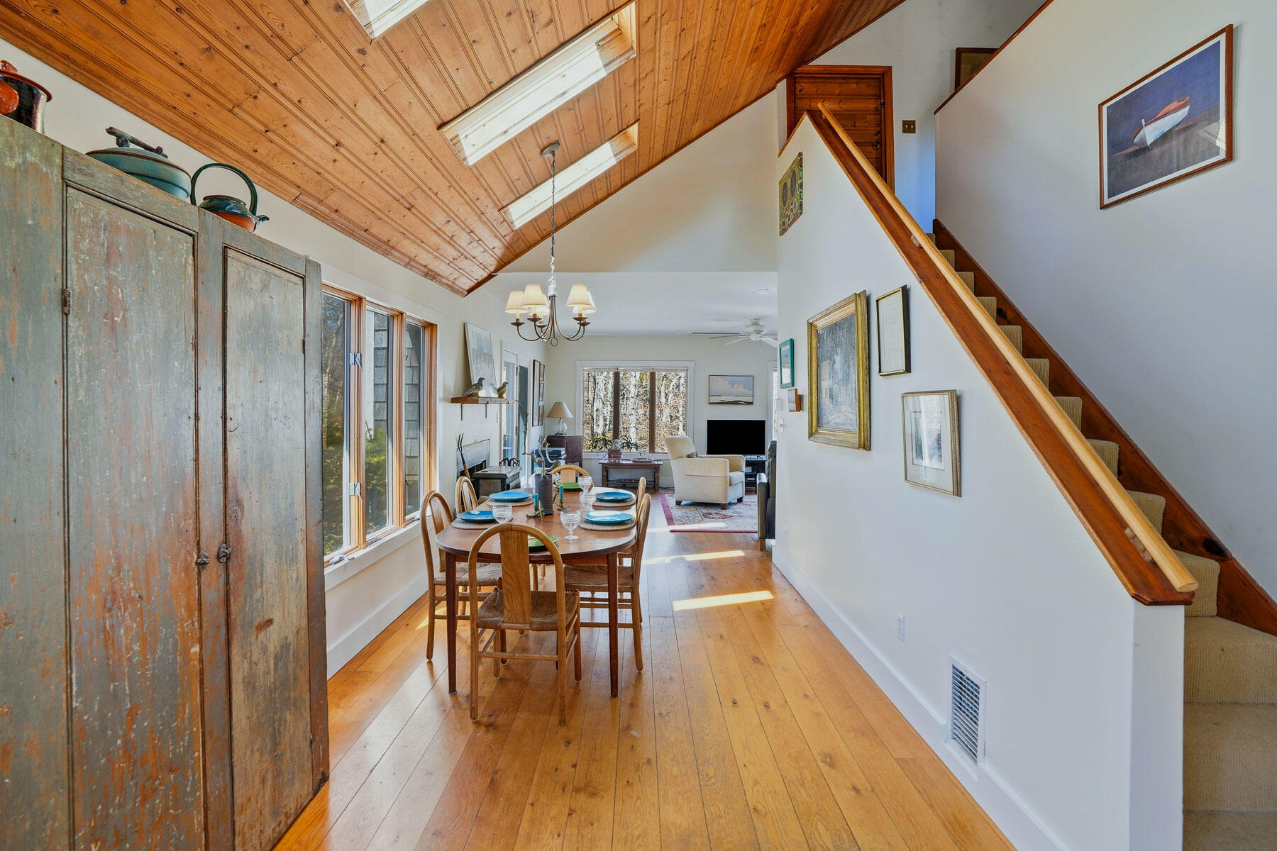 188 Vineyard Meadow Farms Road MA 02575