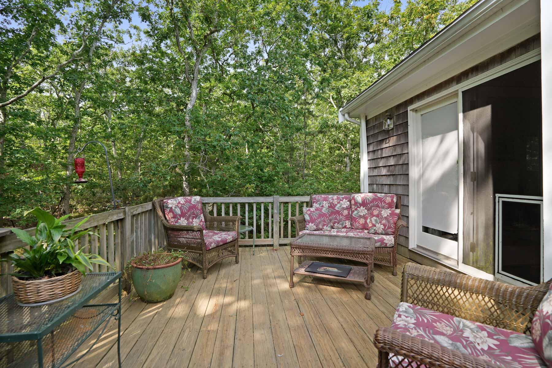 188 Vineyard Meadow Farms Road MA 02575