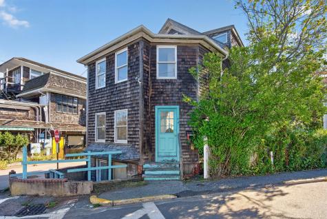 7 Standish Street Provincetown MA 02657
