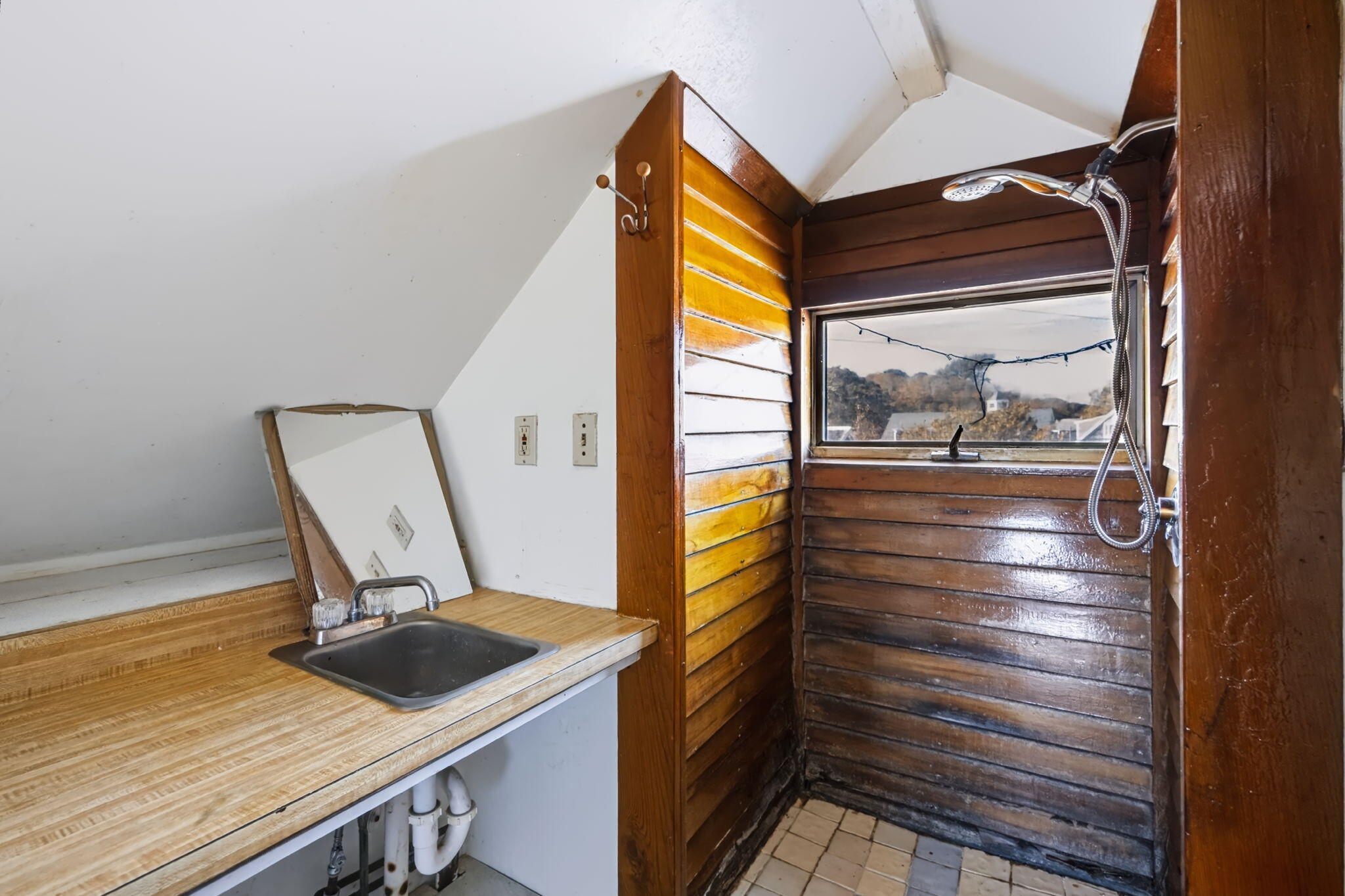 7 Standish Street Provincetown MA 02657