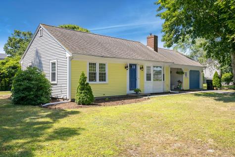 11 & 11a Gateway Street South Yarmouth MA 02664